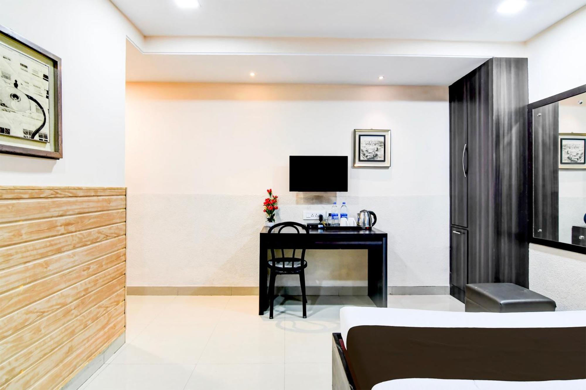 Hotel Super Collection O Behala Bhasa Exterior foto
